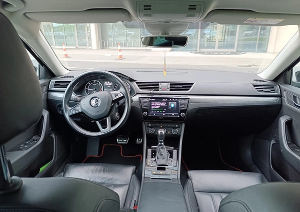 Skoda Superb cena 71900 przebieg: 196739, rok produkcji 2016 z Warszawa małe 781